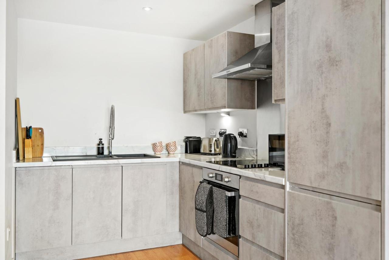 Stunning 2 Bedroom Apartment リーズ エクステリア 写真